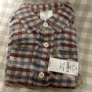 Gap toddler plaid button up collar shirt with khaki pants set 18-24 m